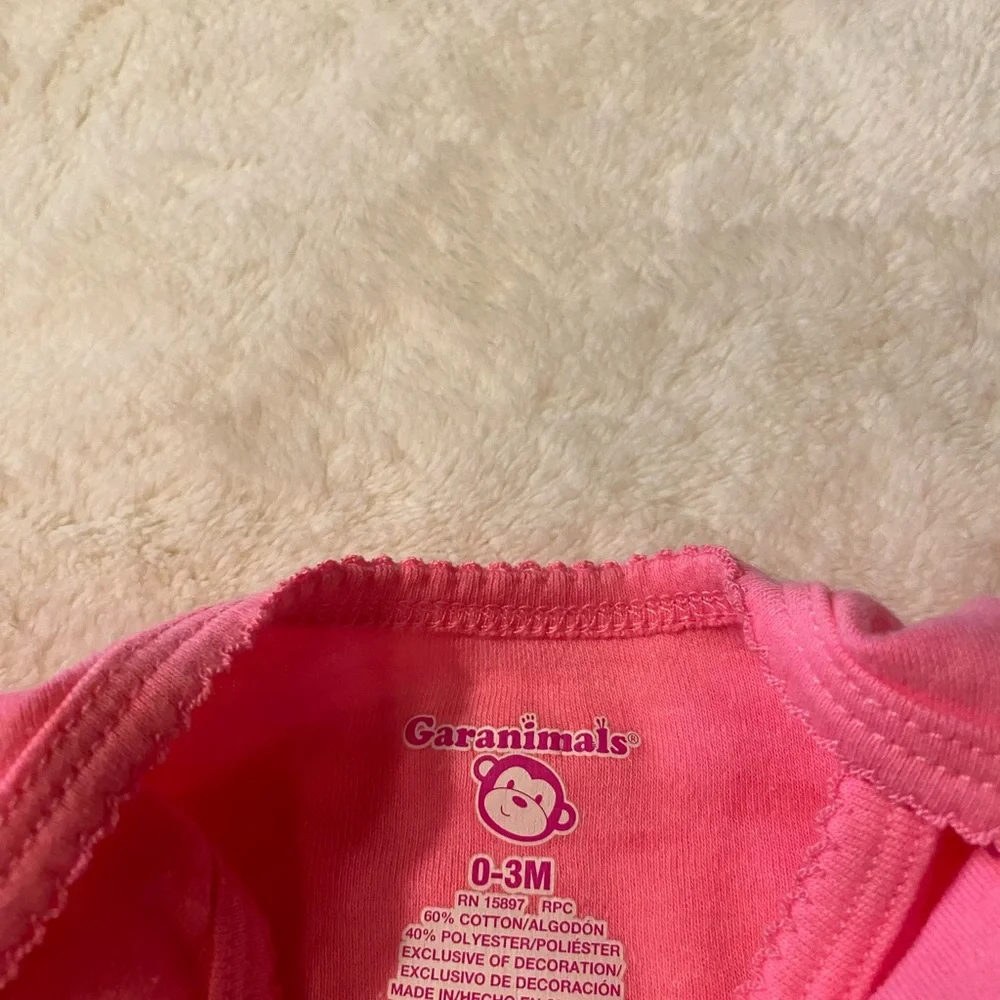 NWOT Baby girl Long Sleeve onesie size 0-3M
